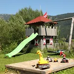 Bromm Guest house 4*