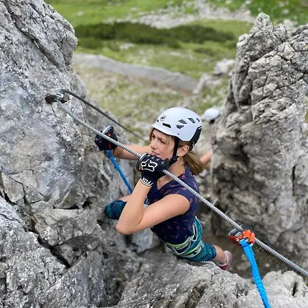 Bromm Πανσιόν