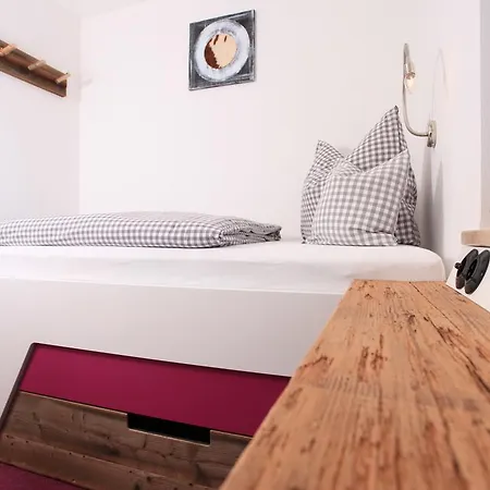Bromm Guest house